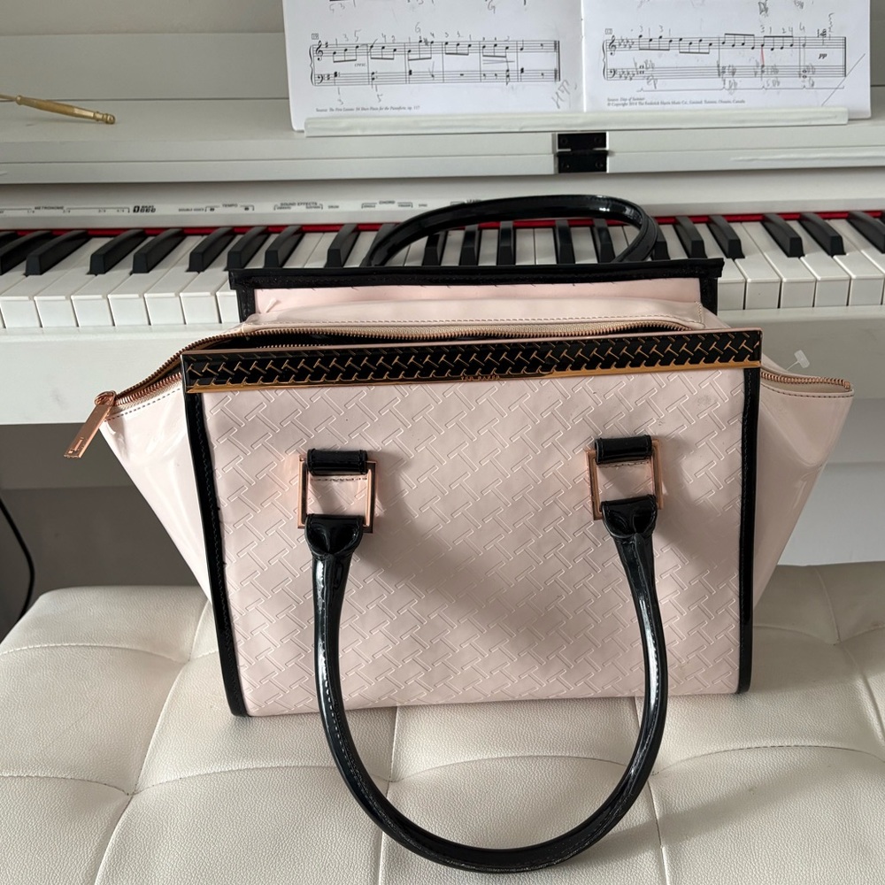 Ted Baker Caranna Tote Handbag in a light dusty pink.
